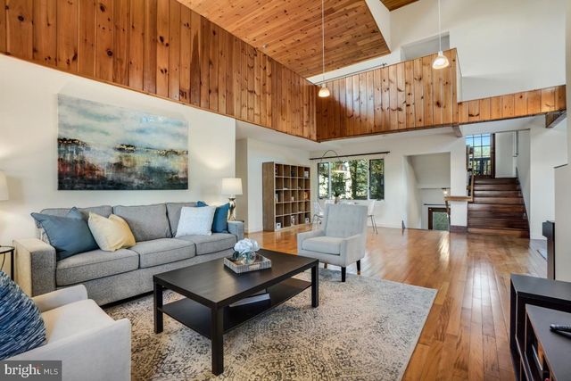 $1,410,000 | 6204 Bannockburn Drive, Bethesda, MD 20817