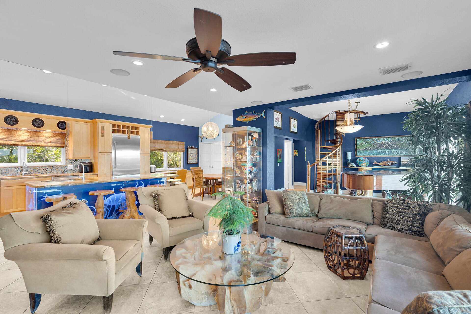 151 Lake Road Tavernier, FL 33070 - Photo 11 of 48 Spacious Great Room