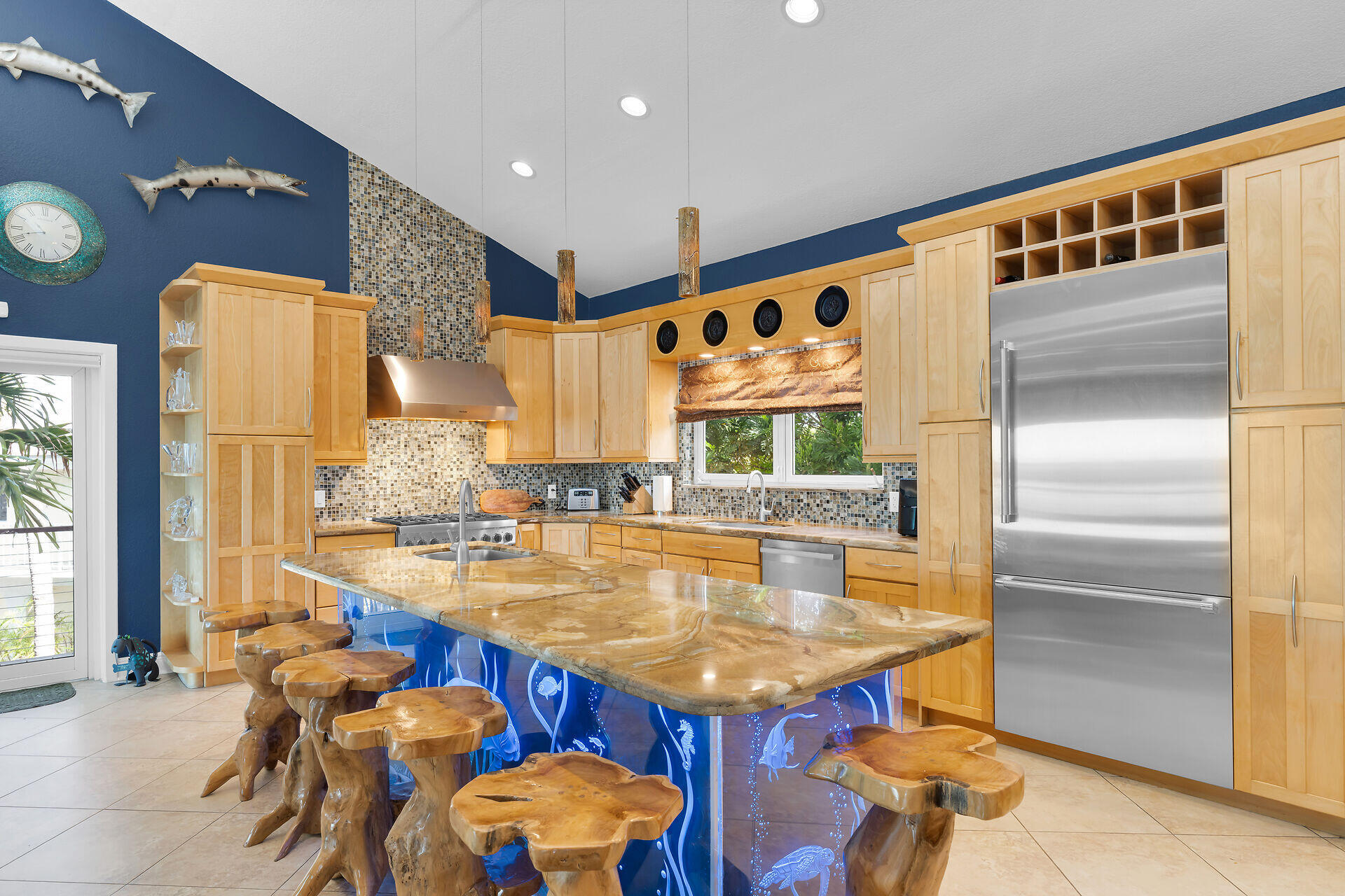 151 Lake Road Tavernier, FL 33070 - Photo 2 of 48 Kitchen