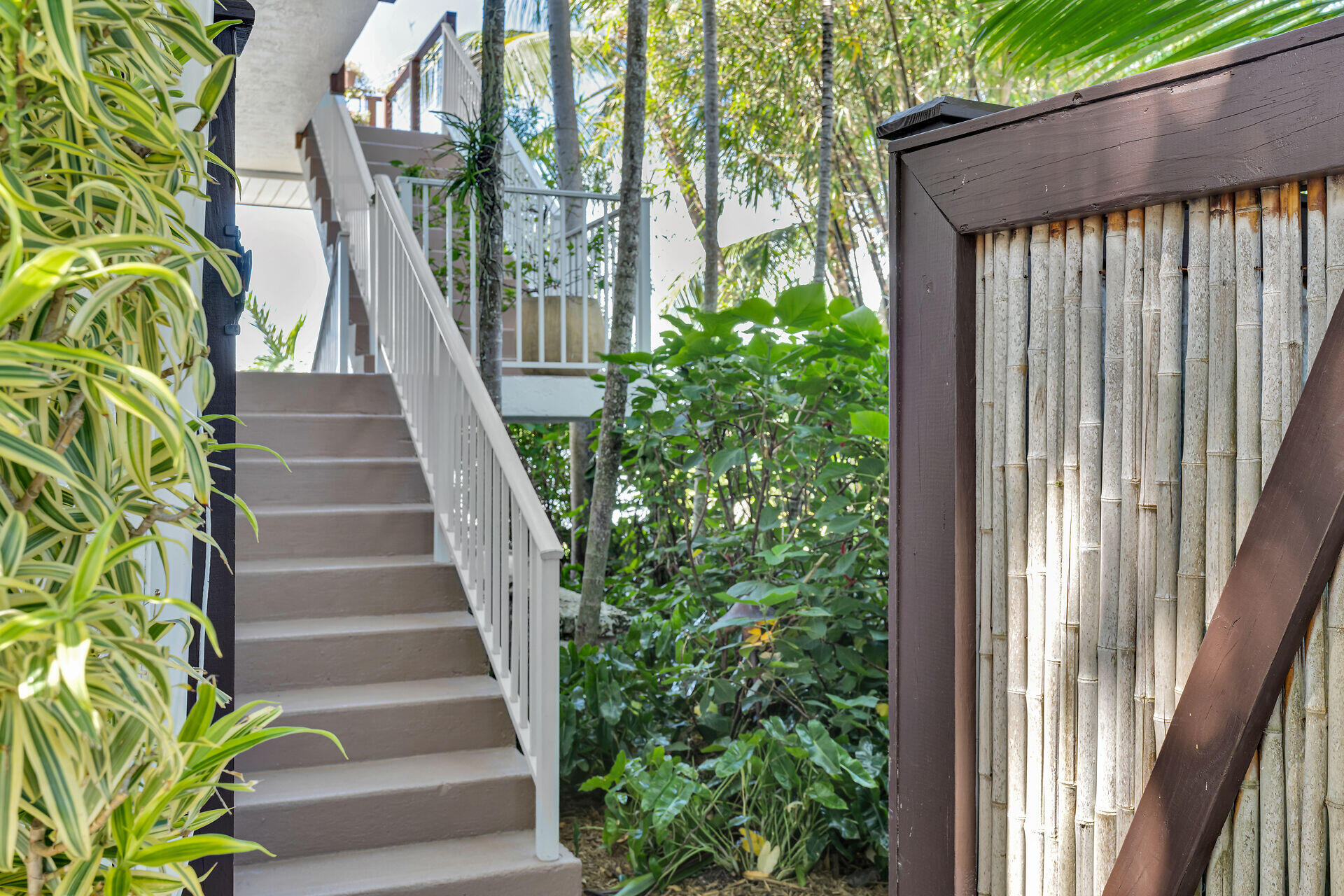 151 Lake Road Tavernier, FL 33070 - Photo 44 of 48 Stairs to Main Level