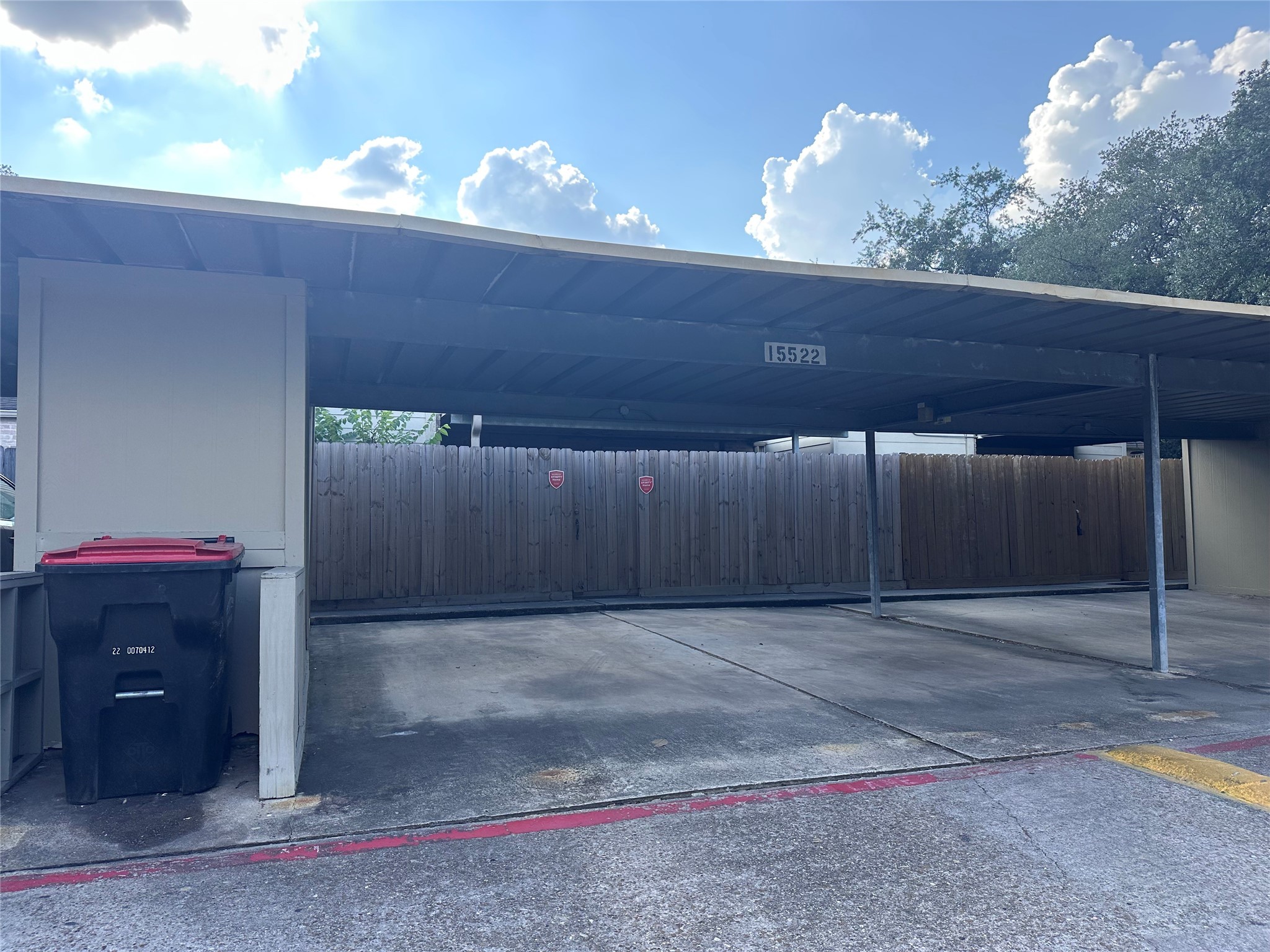 15522 Blake Way Street Houston, TX 77032 - Photo 15 of 19 a view of entryway