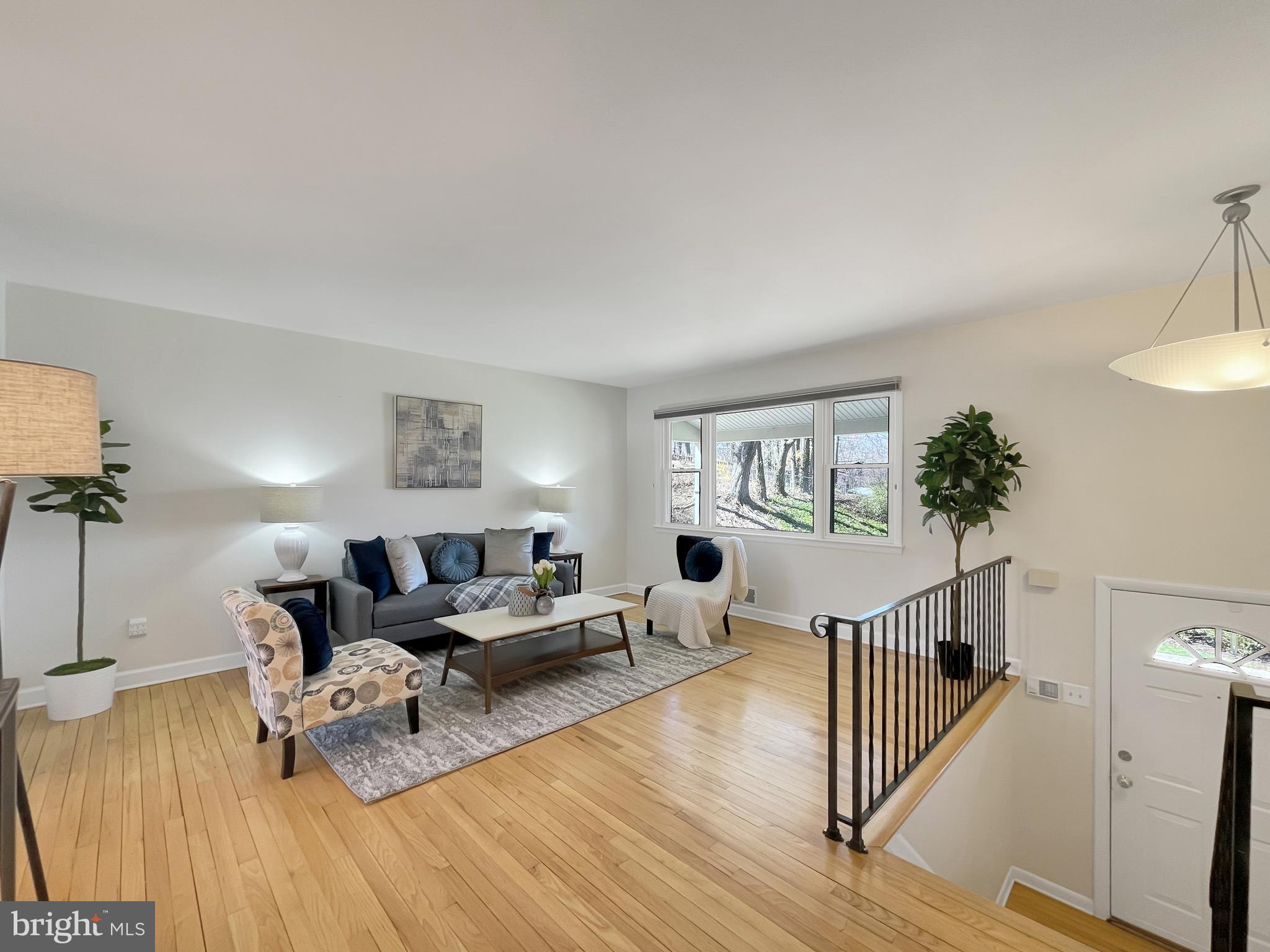 9121 Andromeda Drive Burke, VA 22015 - Photo 3 of 41