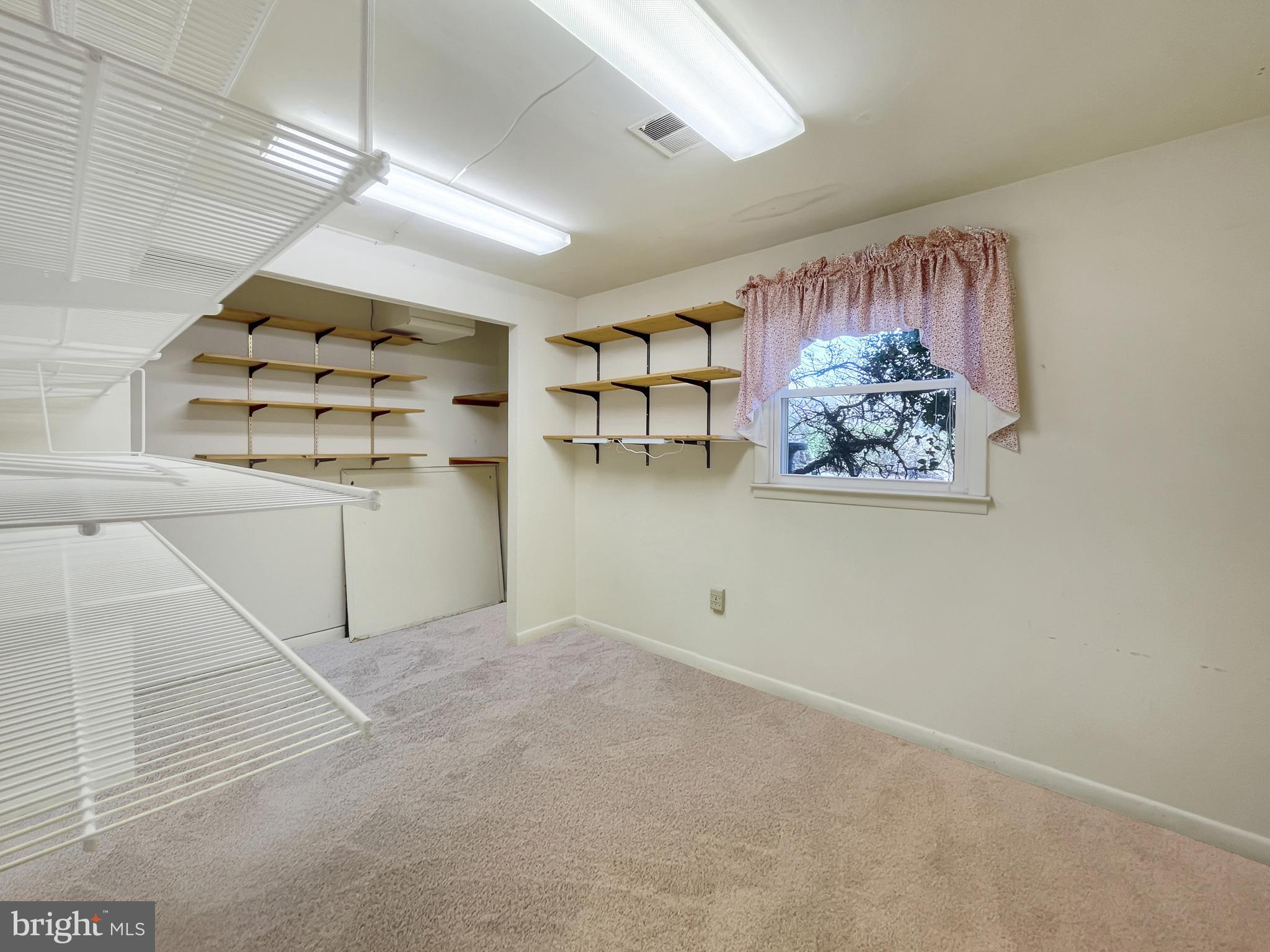 9121 Andromeda Drive Burke, VA 22015 - Photo 32 of 41