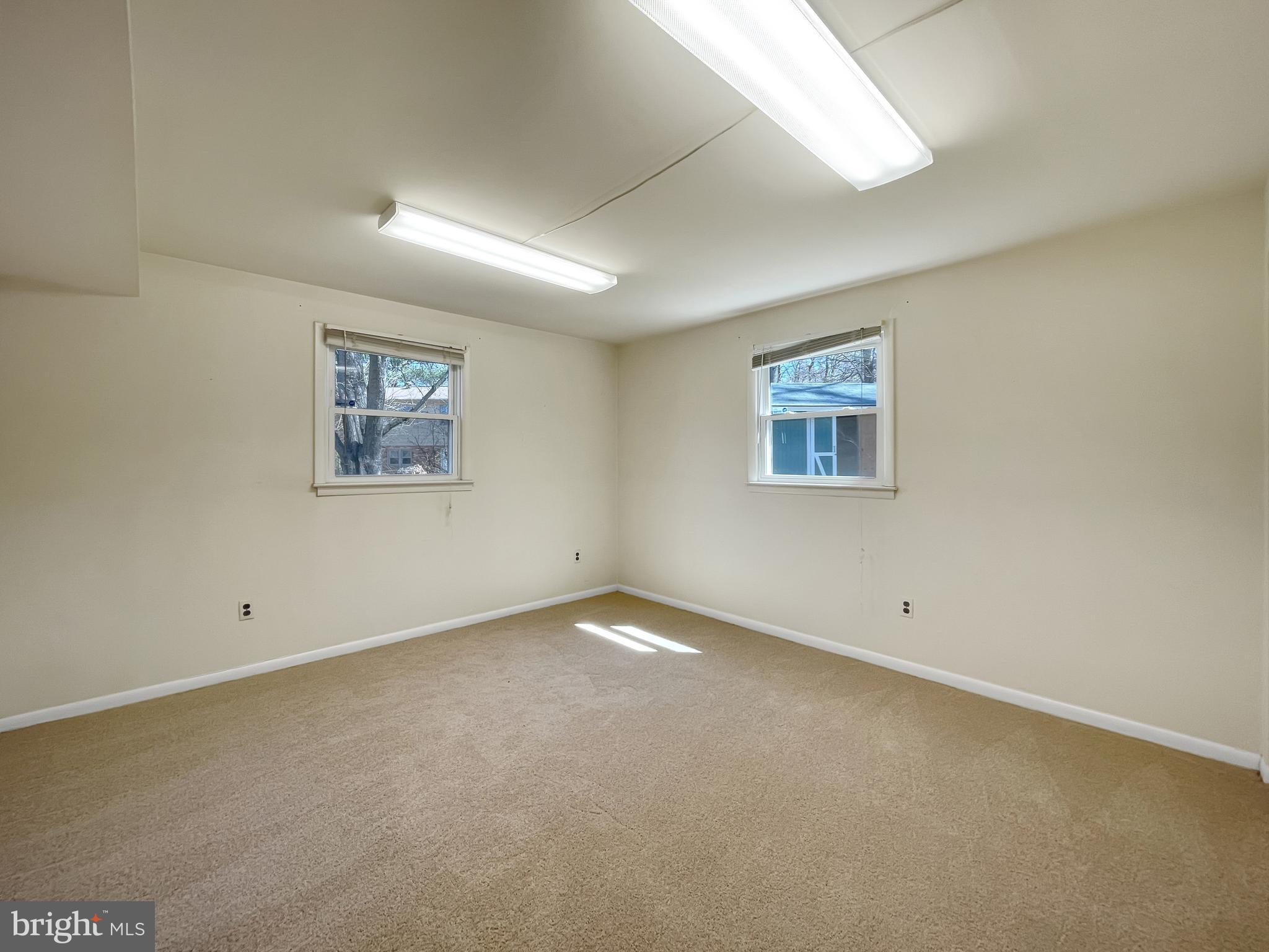 9121 Andromeda Drive Burke, VA 22015 - Photo 35 of 41