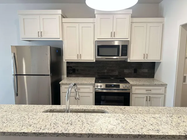 $1,395 | 1113 North 7th Street, Wolfforth, TX 79382