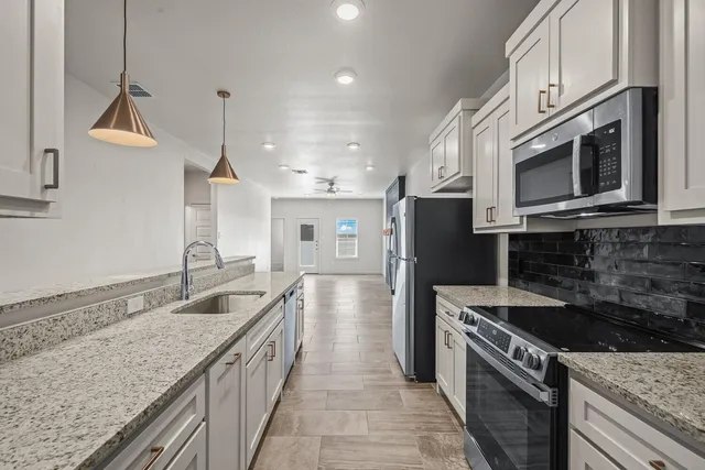 $1,450 | 1113 North 7th Street, Wolfforth, TX 79382