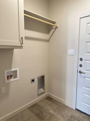 $1,395 | 1113 North 7th Street, Wolfforth, TX 79382