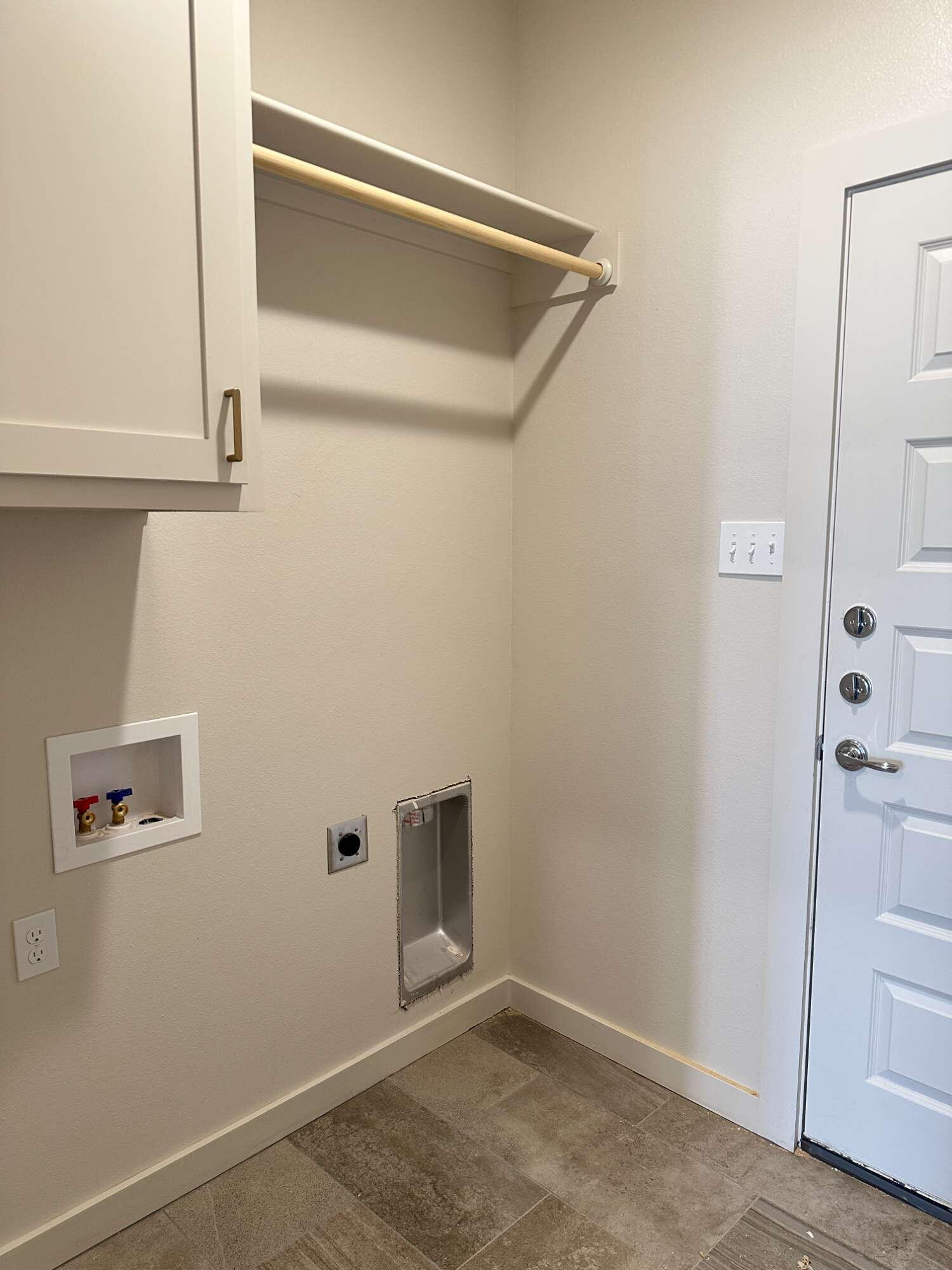 1113 North 7th Street Wolfforth, TX 79382 - Photo 6 of 17 a view of small space