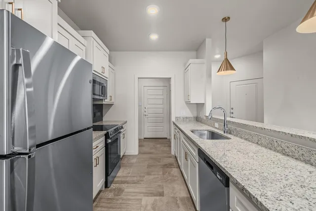 $1,450 | 1113 North 7th Street, Wolfforth, TX 79382