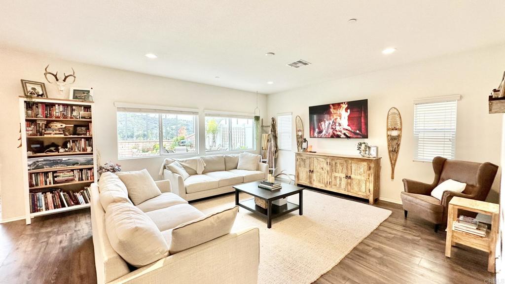 35646 Asturian Way Fallbrook, CA 92028 - Photo 5 of 35