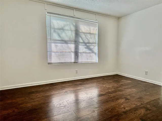 $2,500 | 2910 East 12th Street, Austin, TX 78702