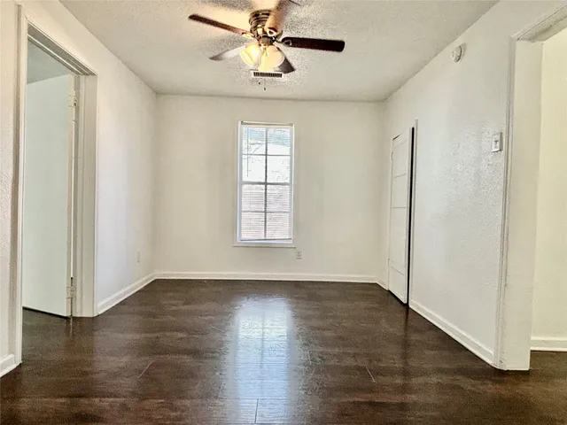 $2,500 | 2910 East 12th Street, Austin, TX 78702