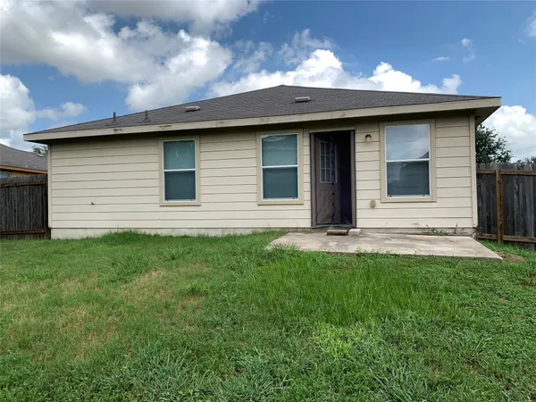$1,850 | 2338 Green Meadows Lane, Buda, TX 78610