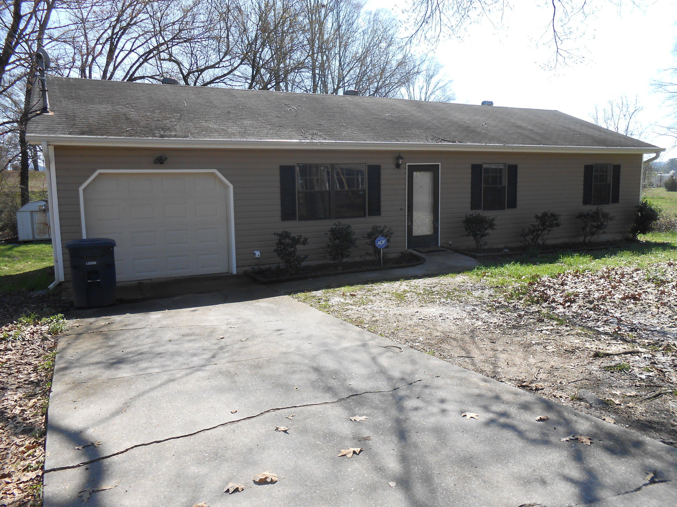 1710 Small Street East Ridge, TN 37412 - Photo 1 of 15 Main
