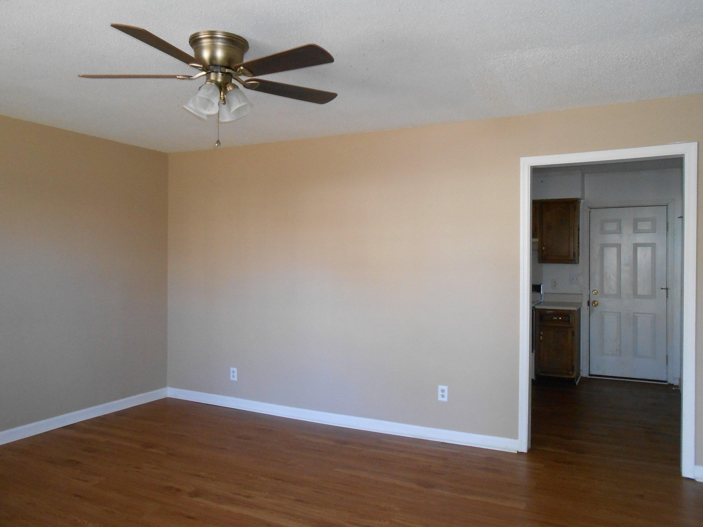 1710 Small Street East Ridge, TN 37412 - Photo 3 of 15 LR2