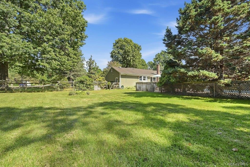 985 Silver Colt Road Cutchogue, NY 11935 - Photo 28 of 31 Gallery Image 28