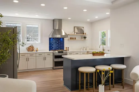 $2,600,000 | 563 Edinburgh Street, San Mateo, CA 94402