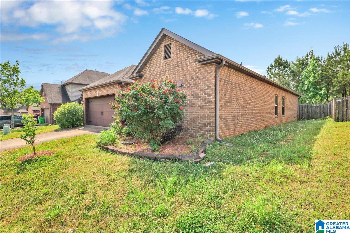 6777 Southern Trace Circle Leeds, AL 35094 - Photo 3 of 28