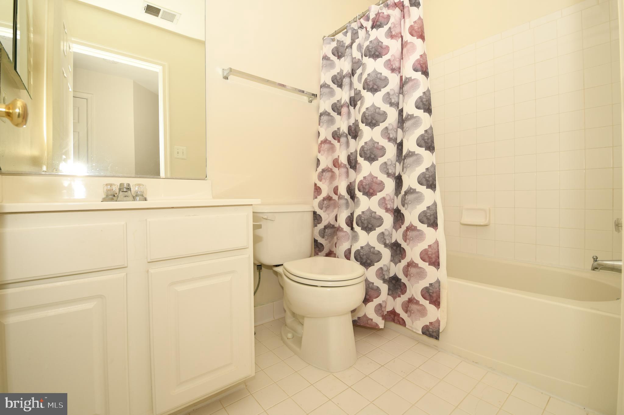 628 B Main Street, Unit 628B Gaithersburg, MD 20878 - Photo 37 of 53