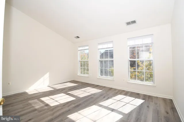 $3,250 | 628 B Main Street, Unit 628B, Gaithersburg, MD 20878