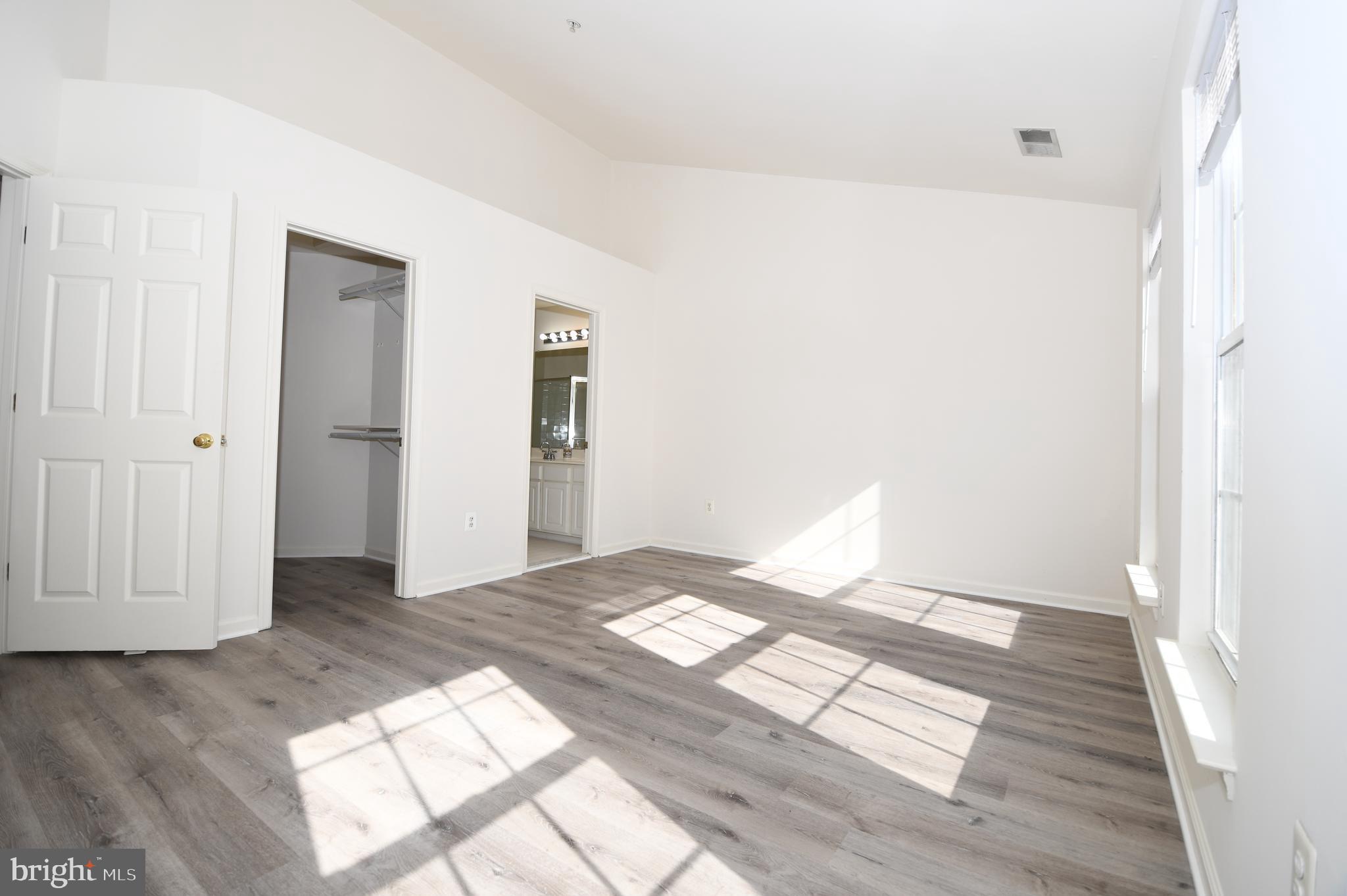 628 B Main Street, Unit 628B Gaithersburg, MD 20878 - Photo 40 of 53