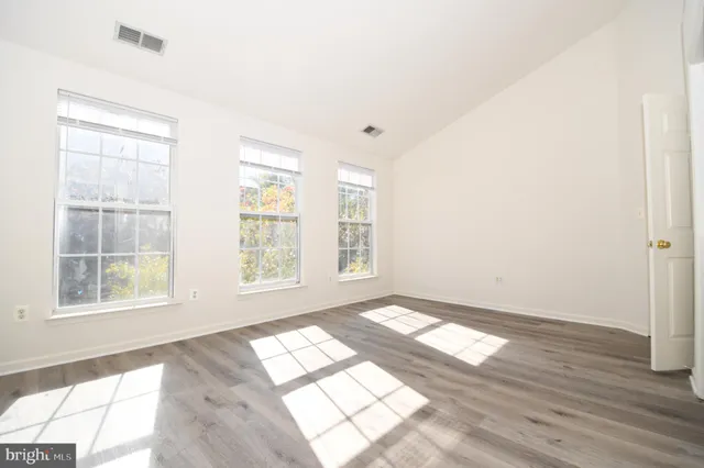 $3,250 | 628 B Main Street, Unit 628B, Gaithersburg, MD 20878