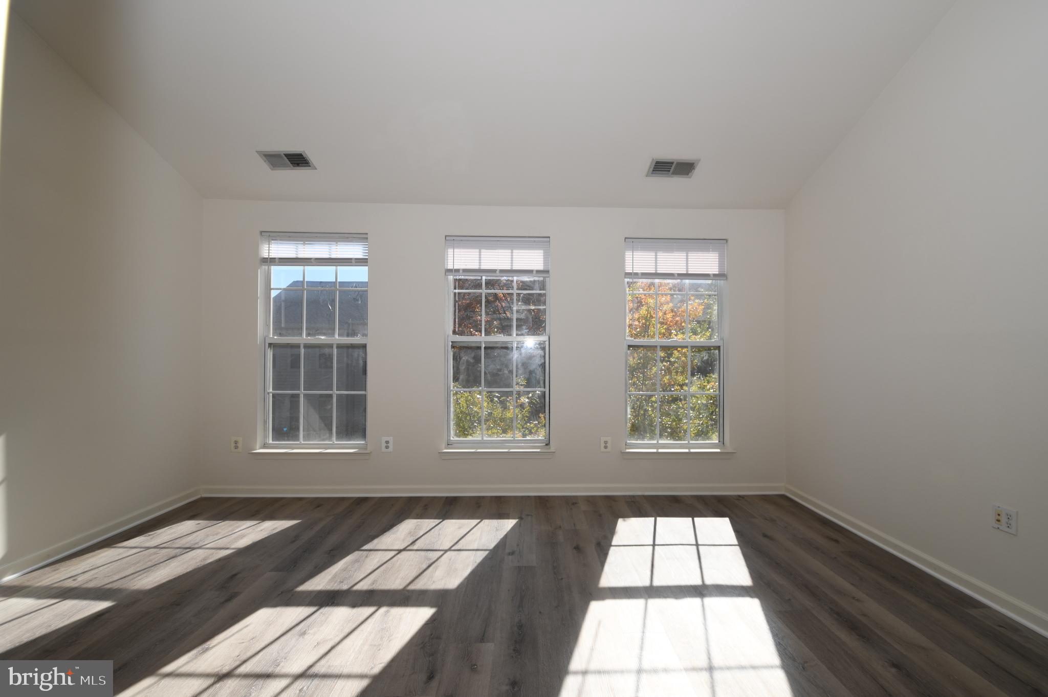 628 B Main Street, Unit 628B Gaithersburg, MD 20878 - Photo 43 of 53