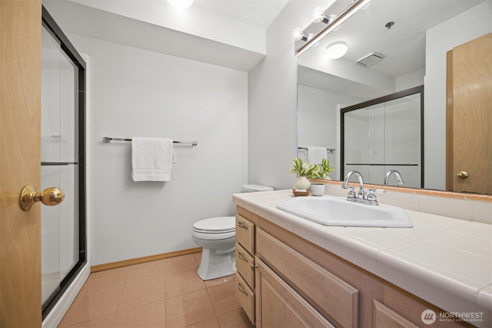 705 North State Street, Unit 102 Bellingham, WA 98225 - Photo 33 of 40