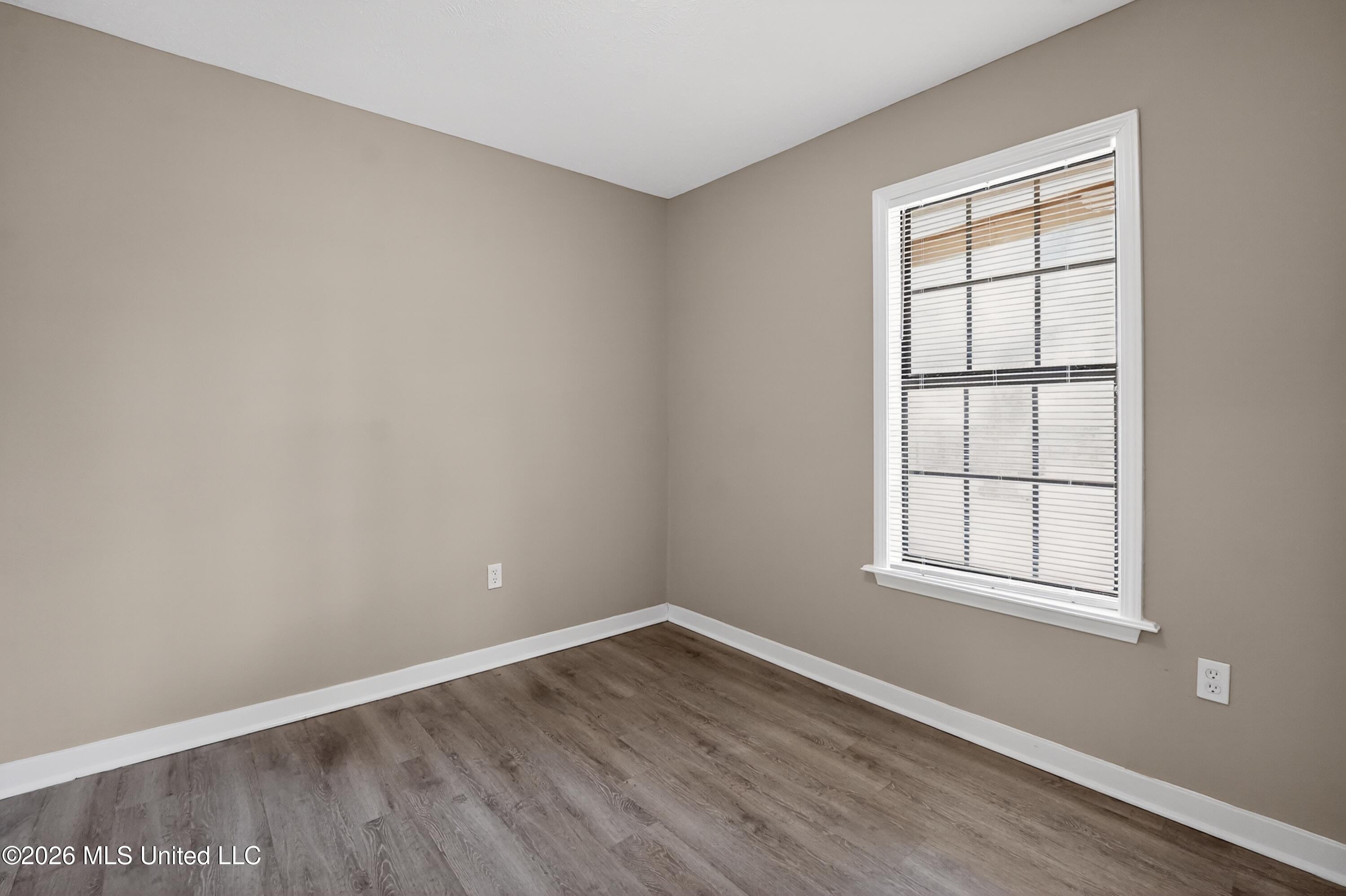 125 Brandy Run Road Brandon, MS 39047 - Photo 8 of 45 23_125_Brandy_Run_Rd_Brandon-Living_room