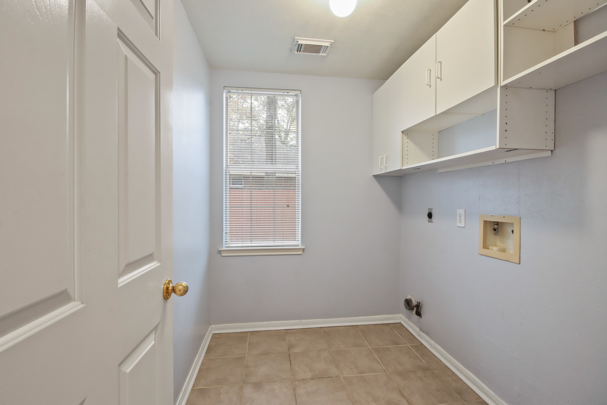 111 South Dreamweaver Circle Spring, TX 77380 - Photo 8 of 30 a view of room with window and hardwood floor