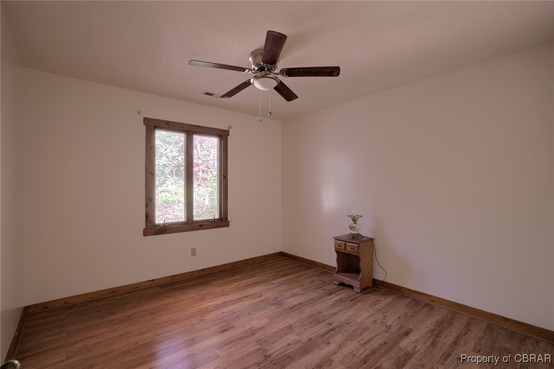8711 Indian Road Gloucester, VA 23061 - Photo 16 of 23 Bedroom 2