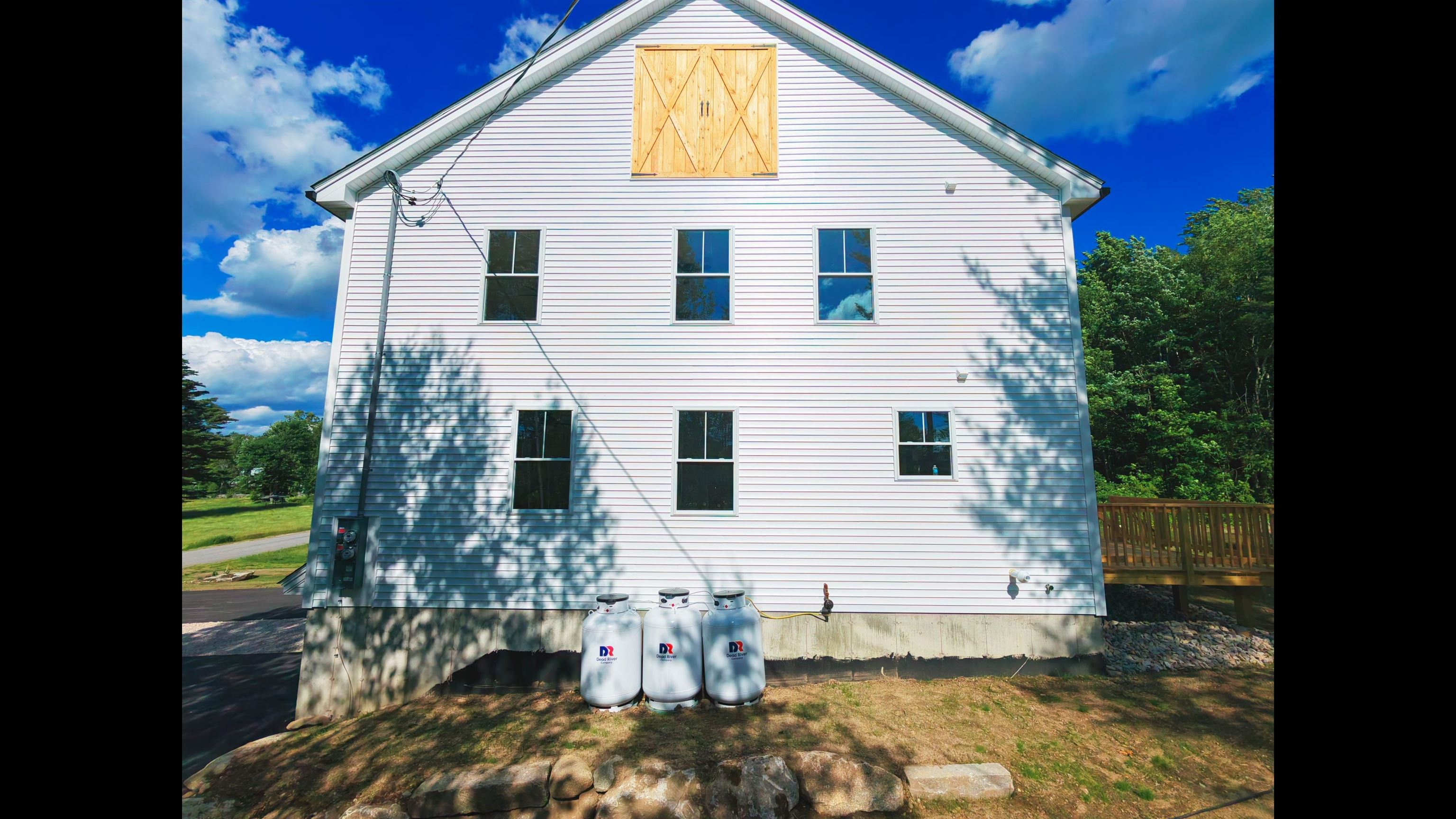 48 Pine Street Bethlehem, NH 03574 - Photo 3 of 9