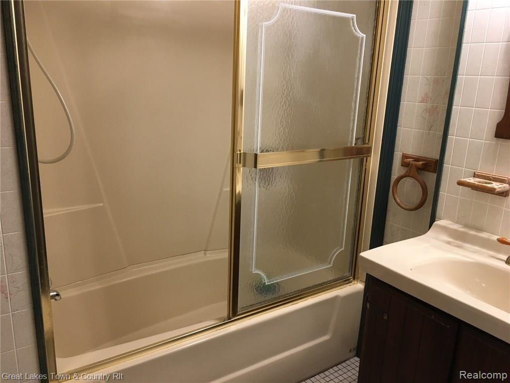 1820 East Burnside Road North Branch, MI 48461 - Photo 19 of 26 b14 - Copy.JPG