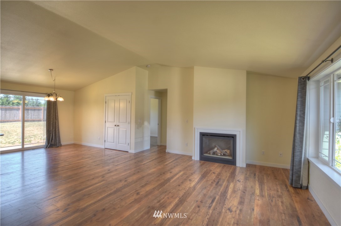 18737 Guava Street Southwest Rochester, WA 98579 - Photo 2 of 24