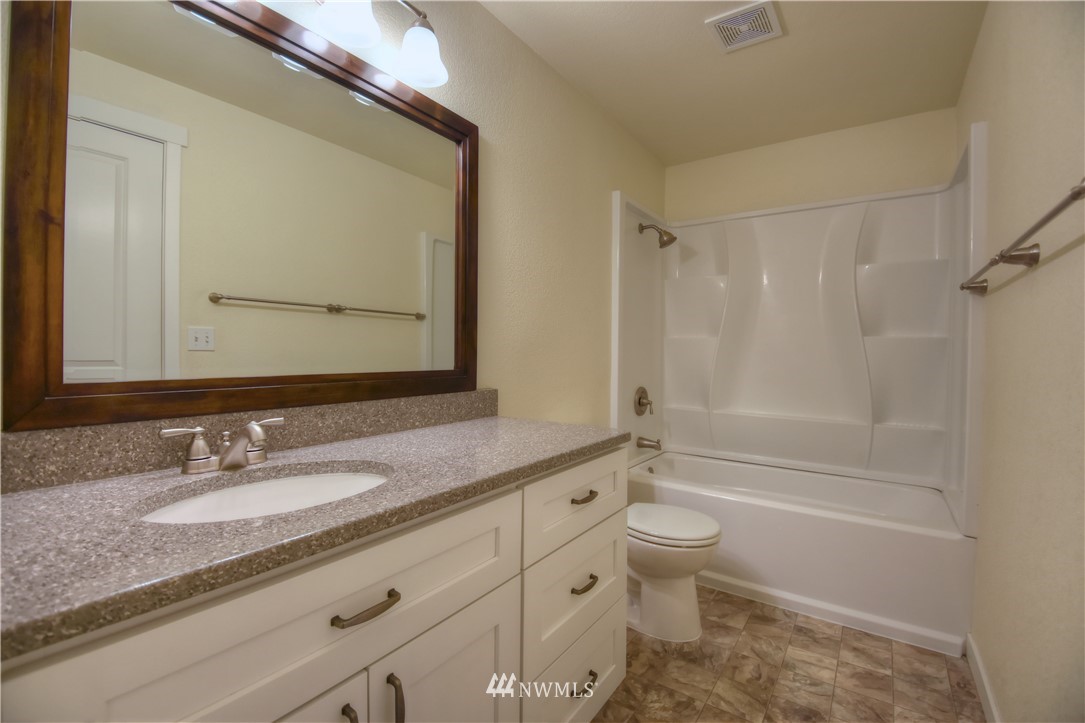 18737 Guava Street Southwest Rochester, WA 98579 - Photo 13 of 24