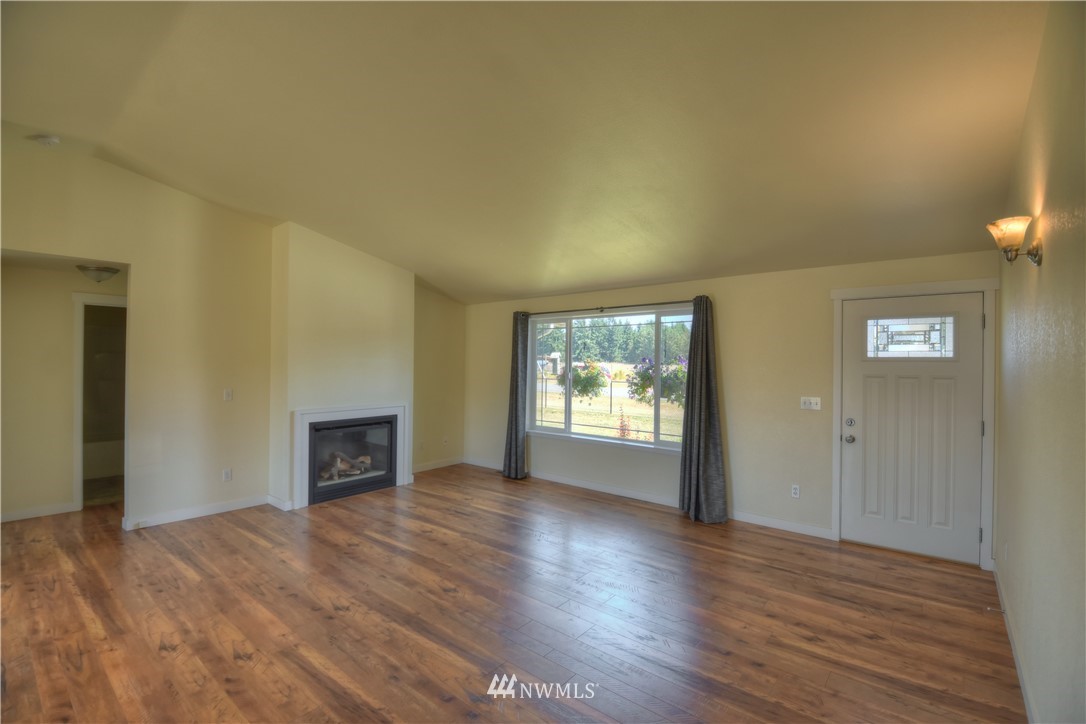 18737 Guava Street Southwest Rochester, WA 98579 - Photo 3 of 24