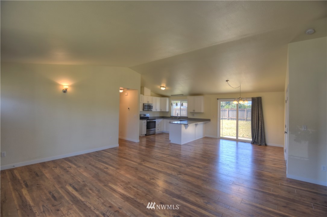 18737 Guava Street Southwest Rochester, WA 98579 - Photo 4 of 24