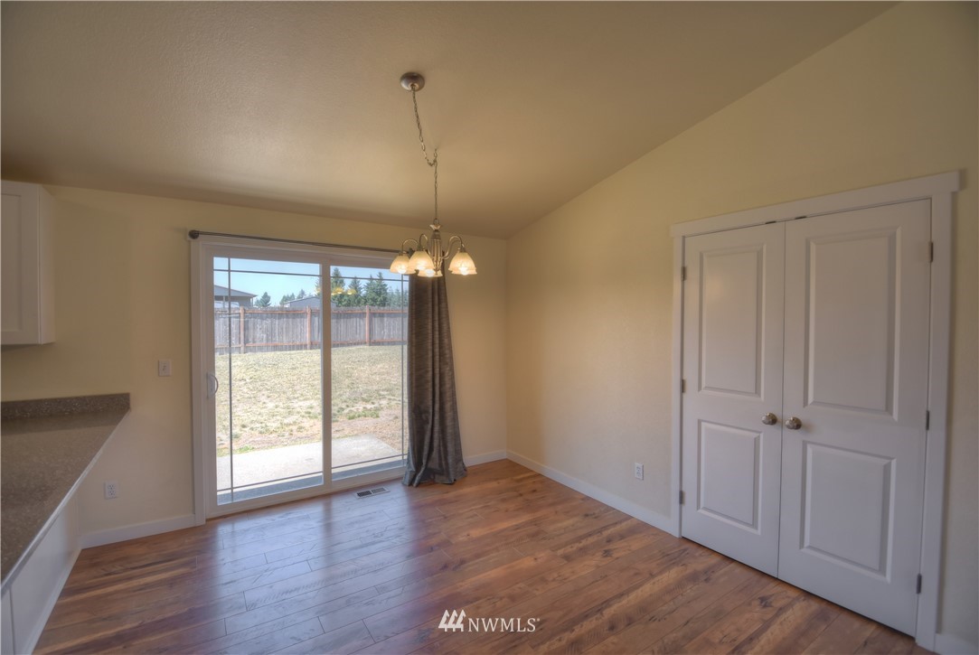 18737 Guava Street Southwest Rochester, WA 98579 - Photo 6 of 24