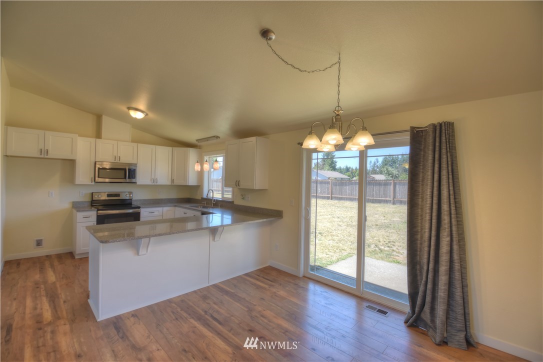 18737 Guava Street Southwest Rochester, WA 98579 - Photo 9 of 24