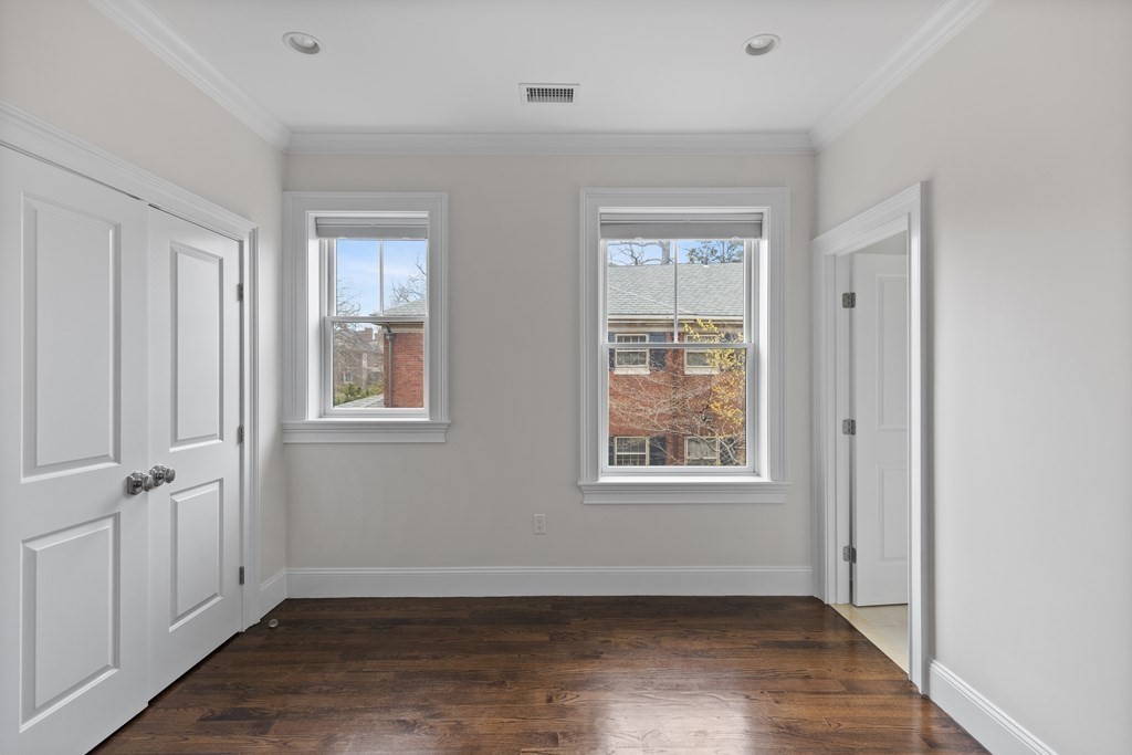 25 Euston Street, Unit 2 Brookline, MA 02446 - Photo 15 of 28