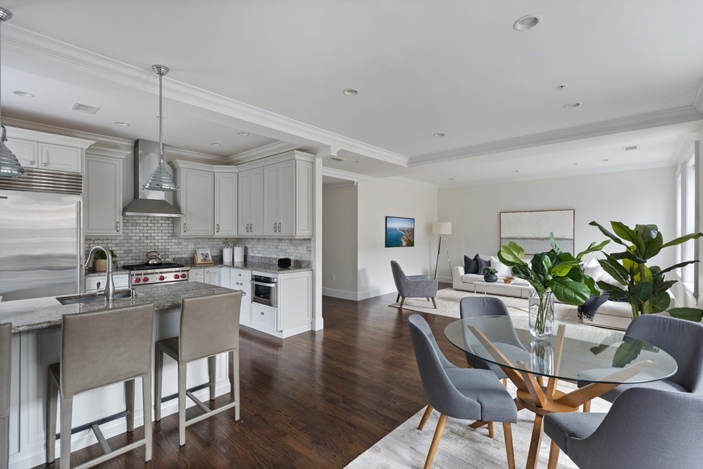 25 Euston Street, Unit 2 Brookline, MA 02446 - Photo 3 of 28