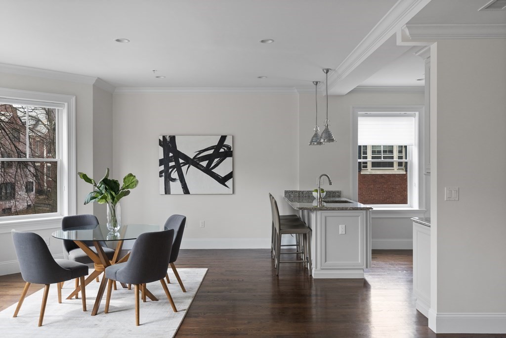25 Euston Street, Unit 2 Brookline, MA 02446 - Photo 5 of 28