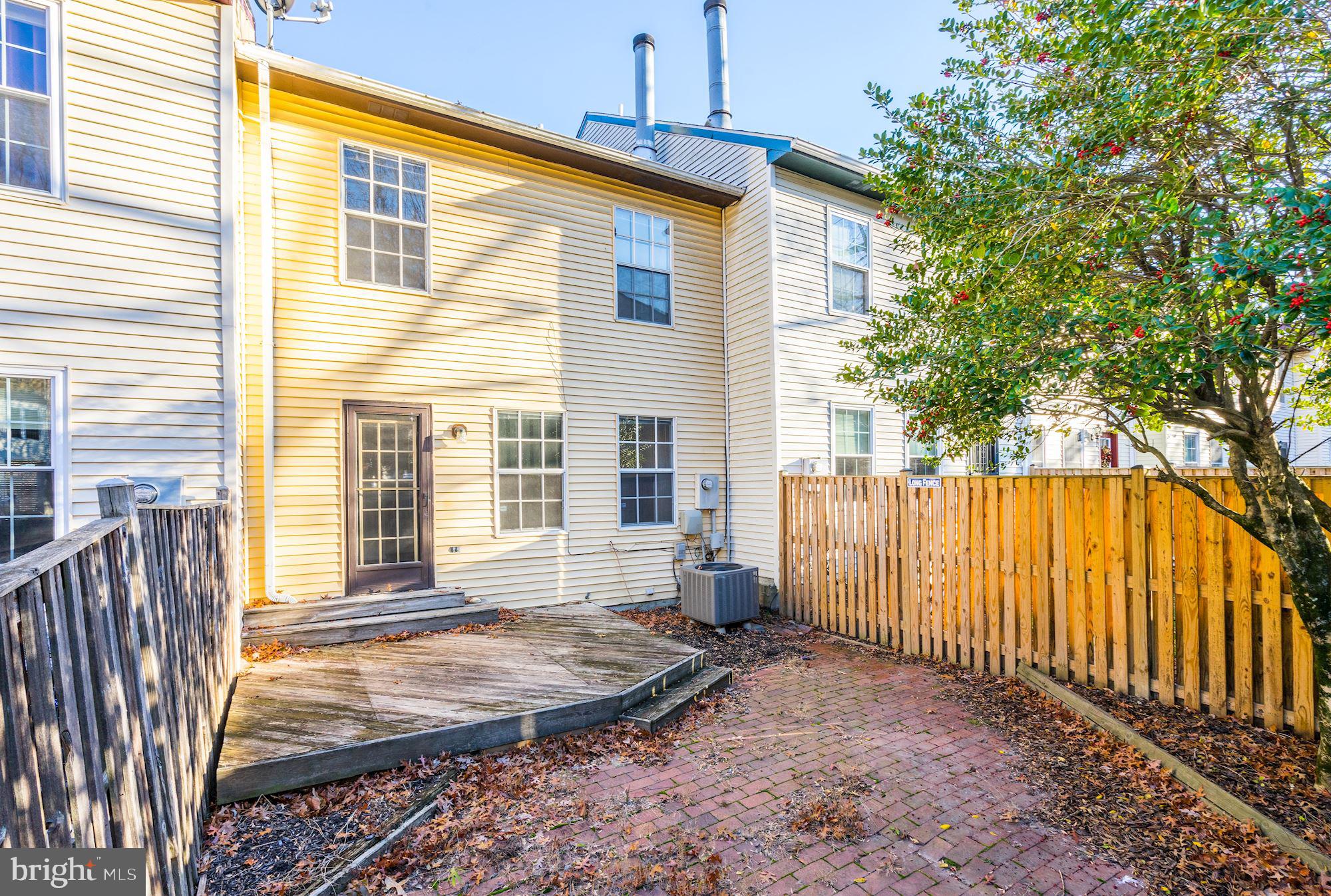 6108 Castletown Way Alexandria, VA 22310 - Photo 4 of 69