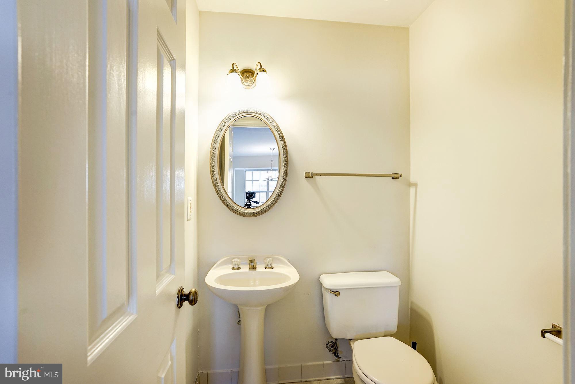 6108 Castletown Way Alexandria, VA 22310 - Photo 32 of 69