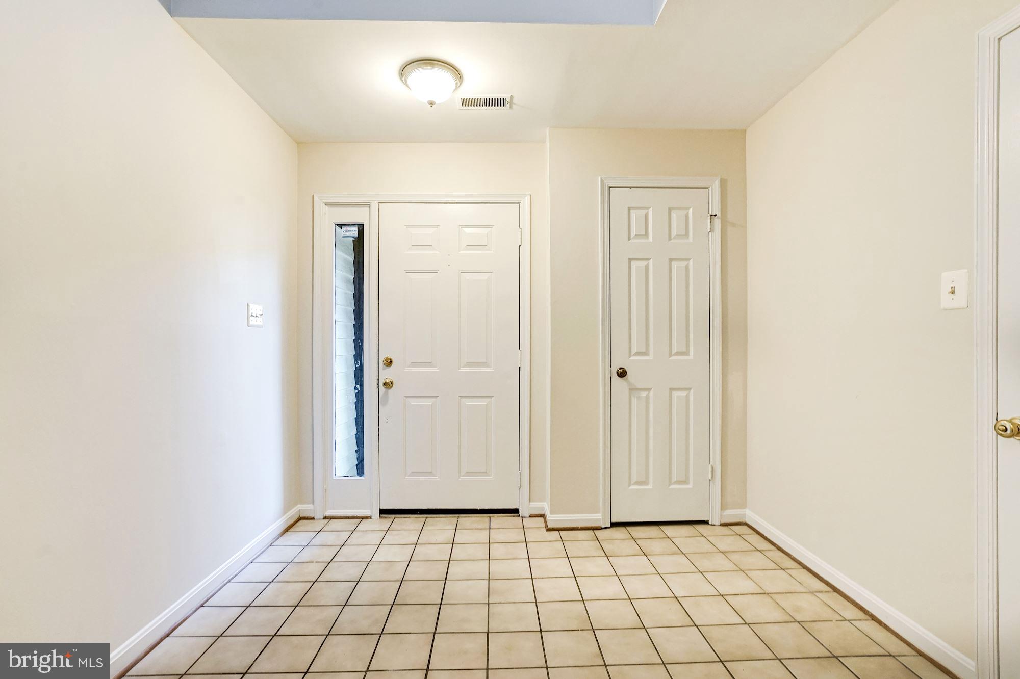 6108 Castletown Way Alexandria, VA 22310 - Photo 5 of 69