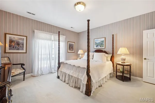 $1,115,000 | 19385 Deer Pointe Estates Drive, Wildwood, MO 63038