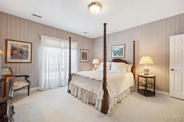 $1,115,000 | 19385 Deer Pointe Estates Drive, Wildwood, MO 63038