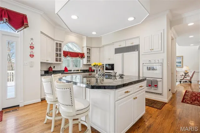 $1,115,000 | 19385 Deer Pointe Estates Drive, Wildwood, MO 63038