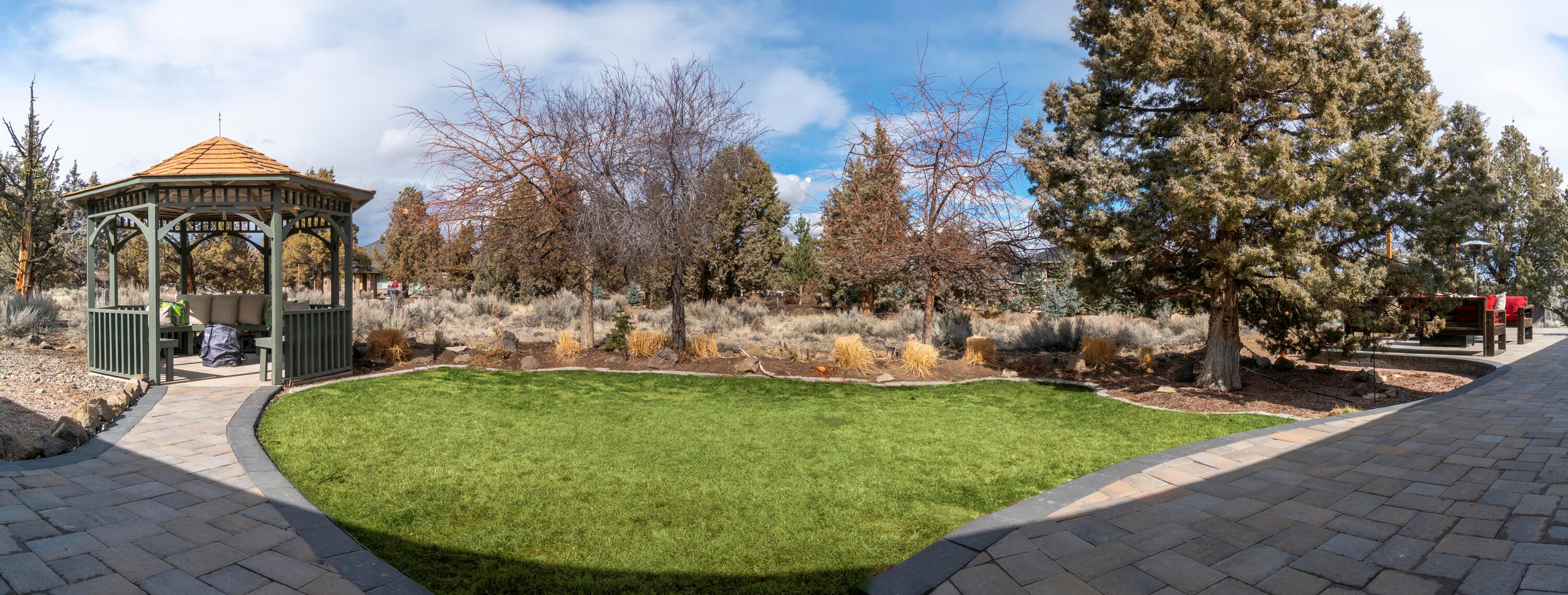 2460 Linnet Lane Redmond, OR 97756 - Photo 46 of 55 2460-47-Pano