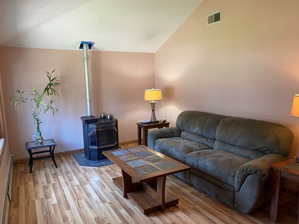 1112 Trapelo Road Waltham, MA 02451 - Photo 9 of 30 Gallery Image 9
